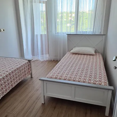Doganin Icindeki Huzurlu Daire